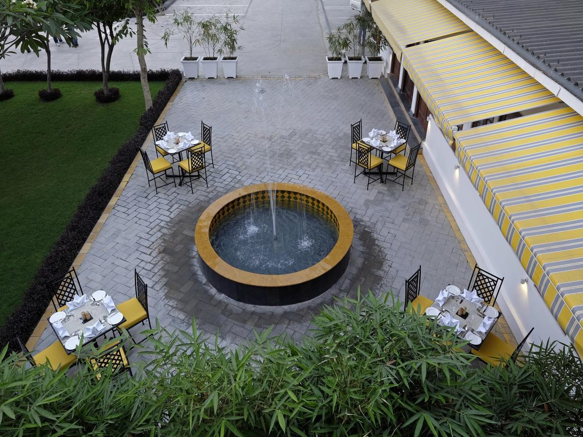 Saraca Hotel Lucknow Exterior photo